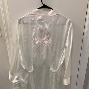 Ivory Lingerie-Robe & Nightdress